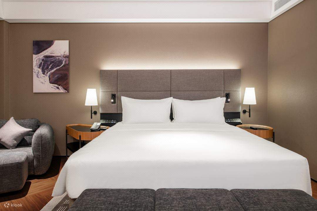 Intercity Superior Room - King Bed